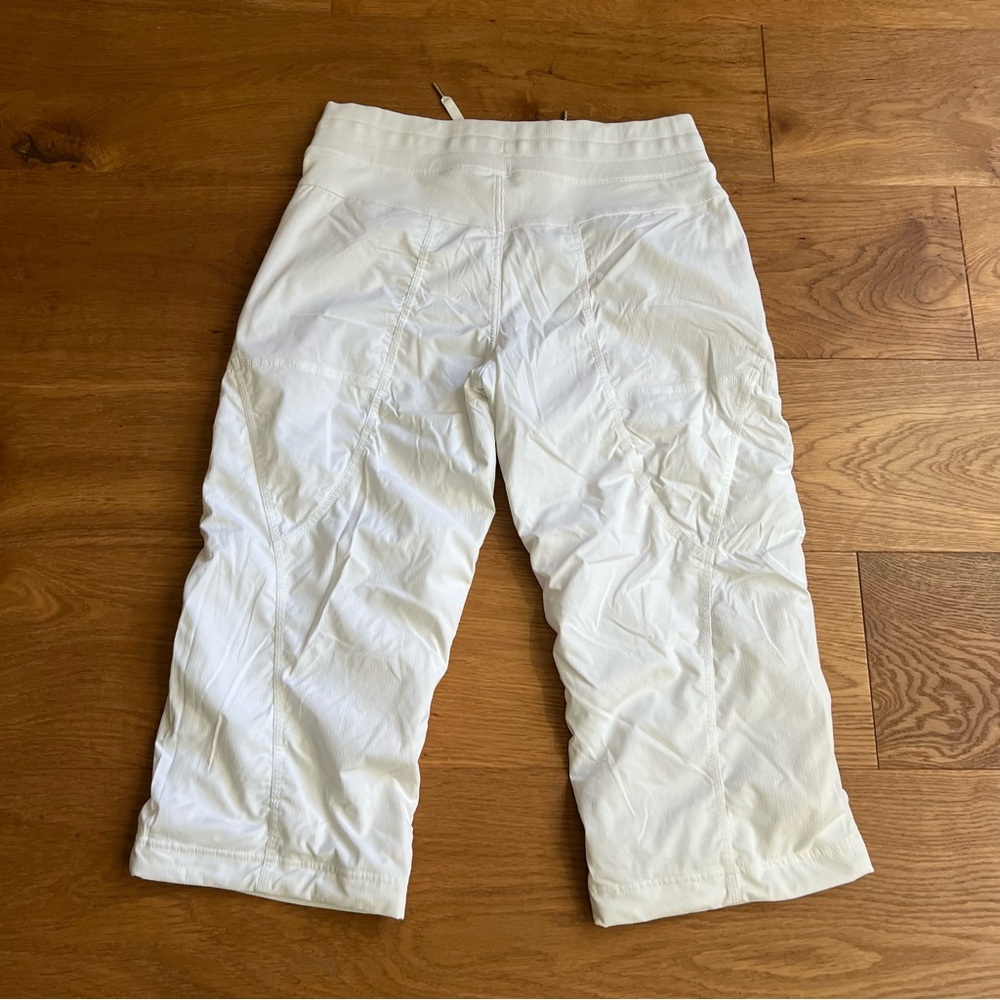 Lululemon Studio Crop in white (lined) - Picture 6 of 11